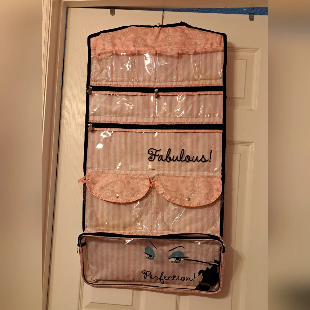 4/$15 🌻 Stylish Pink Hanging Organizer